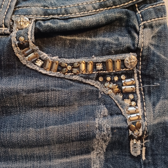 Miss Me Dark Blue Distressed Cuffed Easy Shorts Women's Waist 29 - Picture 5 of 12